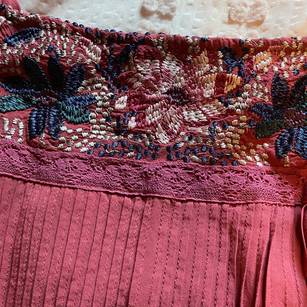 American Eagle Embroidered Shift Dress - Picture 4 of 6